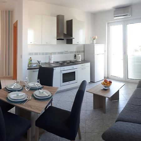 זאדאר Apartment Dana מראה חיצוני תמונה