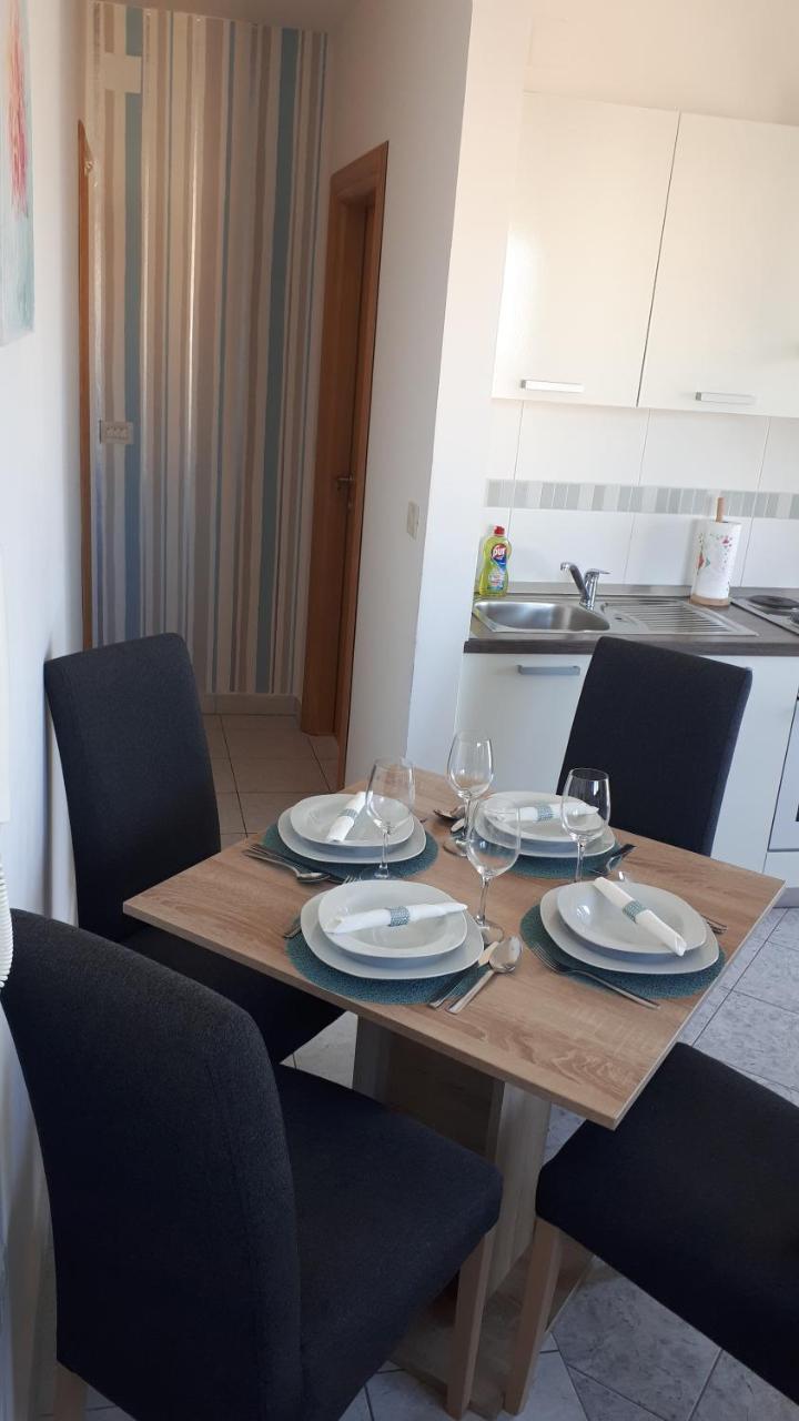 זאדאר Apartment Dana מראה חיצוני תמונה