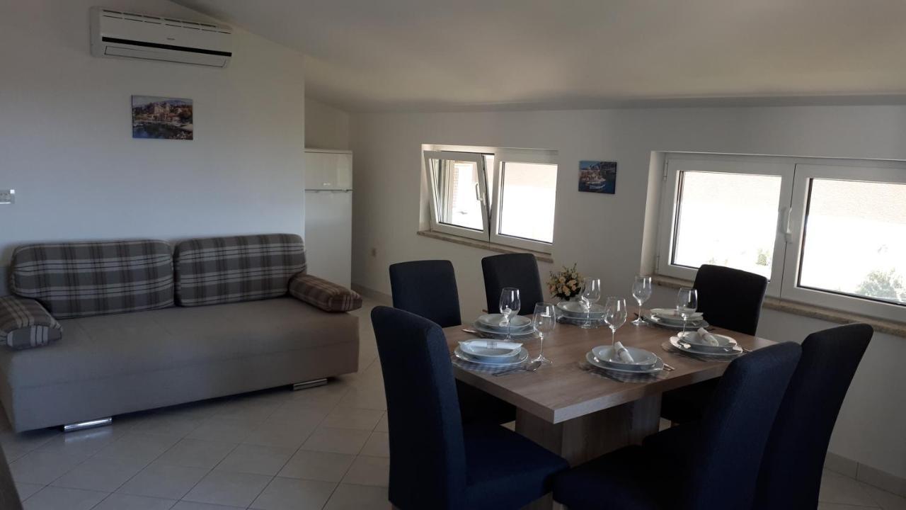 זאדאר Apartment Dana מראה חיצוני תמונה