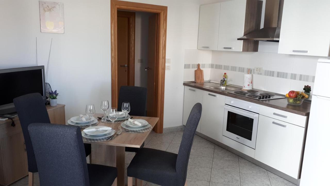 זאדאר Apartment Dana מראה חיצוני תמונה