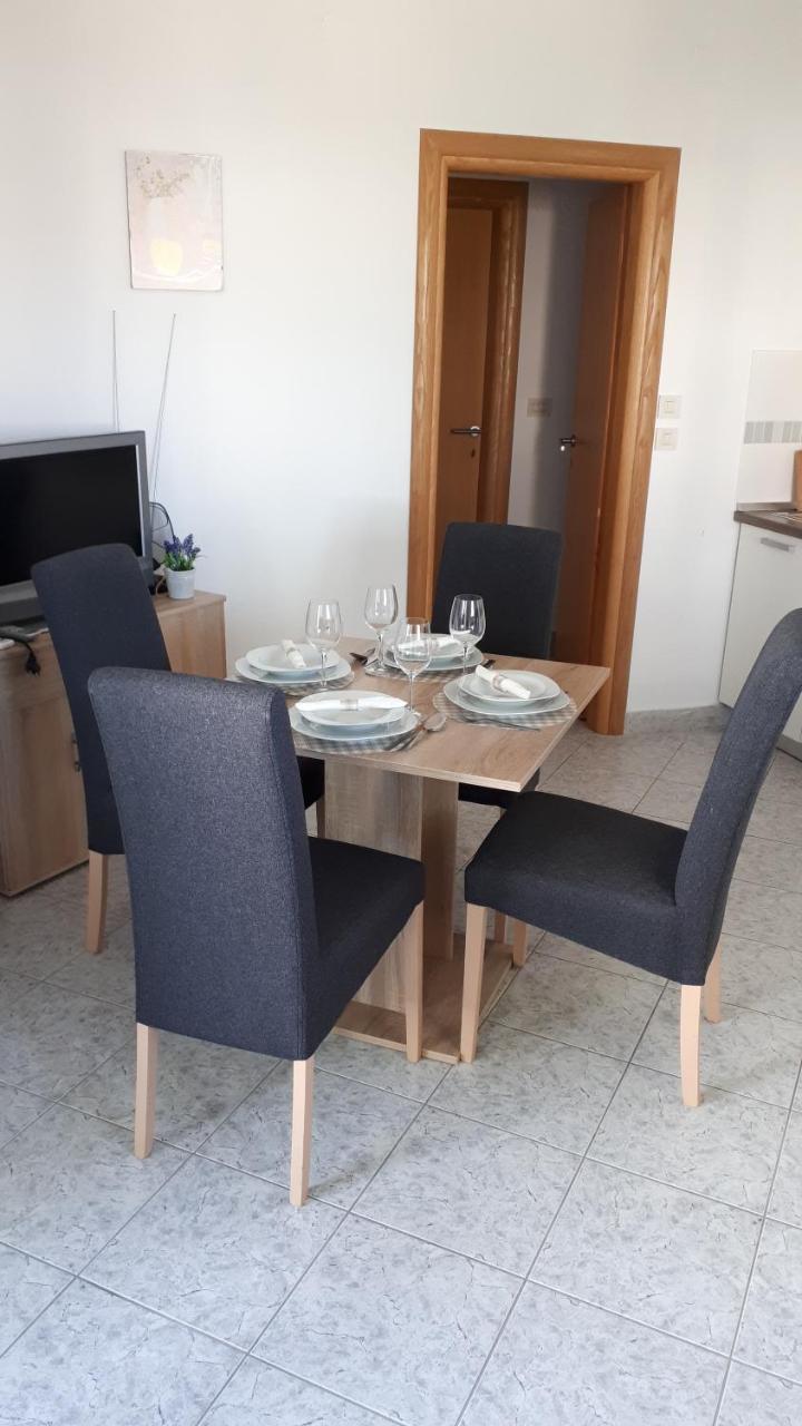 זאדאר Apartment Dana מראה חיצוני תמונה